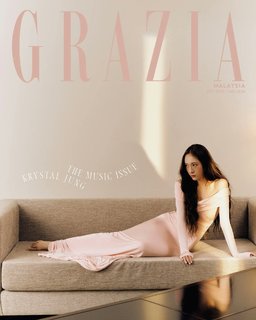 Krystal Jung feet photo thumbnail