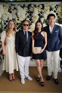 Krystal Jung feet photo thumbnail