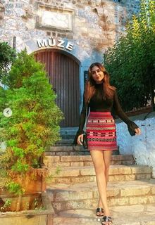 Krystel D'Souza feet photo 3