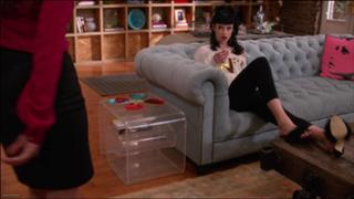 Krysten Ritter feet photo thumbnail
