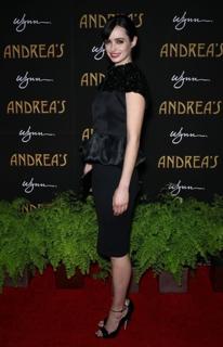 Krysten Ritter feet photo thumbnail
