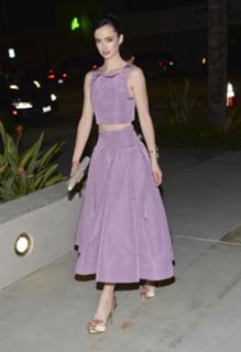 Krysten Ritter feet photo thumbnail