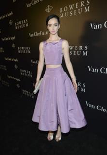 Krysten Ritter feet photo thumbnail
