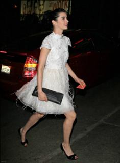 Krysten Ritter feet photo thumbnail