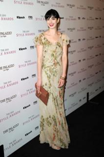 Krysten Ritter feet photo thumbnail