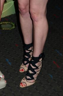 Krysten Ritter feet photo thumbnail