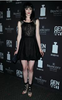 Krysten Ritter feet photo thumbnail