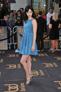 Krysten Ritter feet photo thumbnail