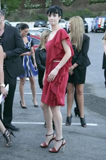 Krysten Ritter feet photo thumbnail