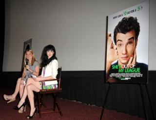 Krysten Ritter feet photo thumbnail