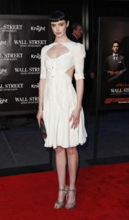 Krysten Ritter feet photo thumbnail