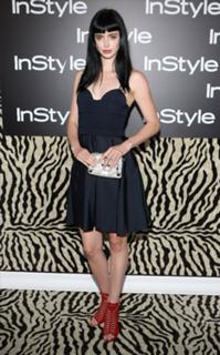 Krysten Ritter feet photo thumbnail