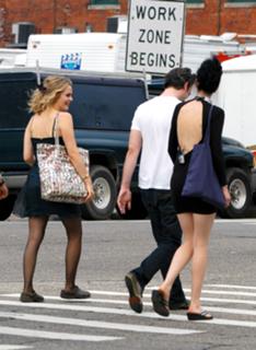 Krysten Ritter feet photo thumbnail