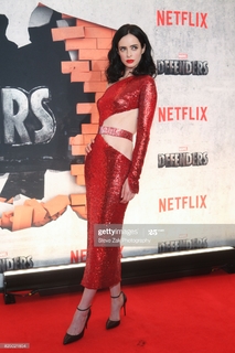 Krysten Ritter feet photo thumbnail