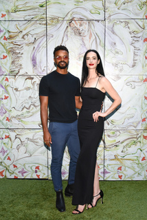 Krysten Ritter feet photo thumbnail