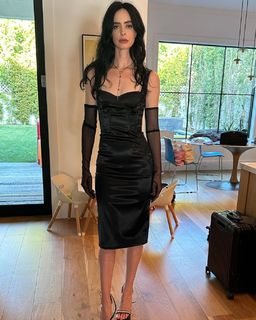 Krysten Ritter feet photo thumbnail