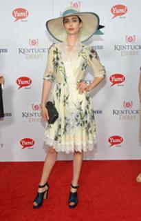Krysten Ritter feet photo thumbnail