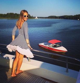 Kseniya Sobchak feet photo thumbnail