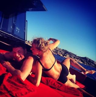 Kseniya Sobchak feet photo thumbnail