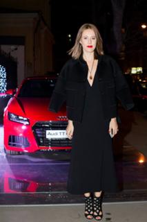 Kseniya Sobchak feet photo thumbnail