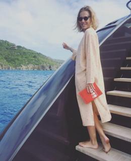 Kseniya Sobchak feet photo thumbnail