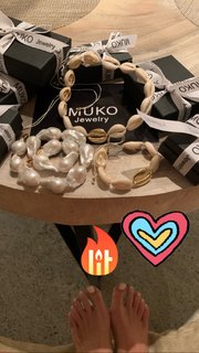 Kseniya Sobchak feet photo thumbnail