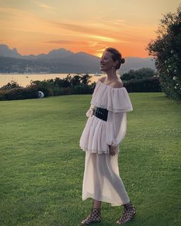 Kseniya Sobchak feet photo thumbnail