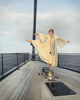 Kseniya Sobchak feet photo thumbnail