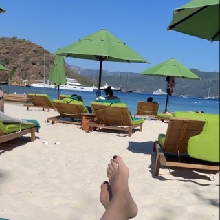 Kseniya Sobchak feet photo thumbnail