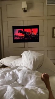 Kseniya Sobchak feet photo thumbnail