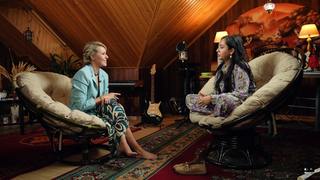 Kseniya Sobchak feet photo thumbnail