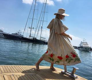 Kseniya Sobchak feet photo thumbnail