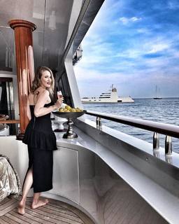 Kseniya Sobchak feet photo thumbnail