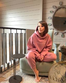 Kseniya Sobchak feet photo thumbnail