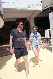 Kseniya Sobchak feet photo thumbnail