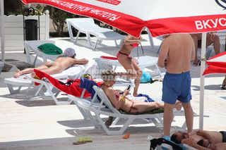 Kseniya Sobchak feet photo thumbnail