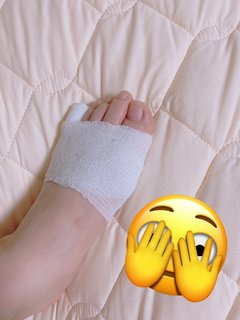 Kson feet photo thumbnail