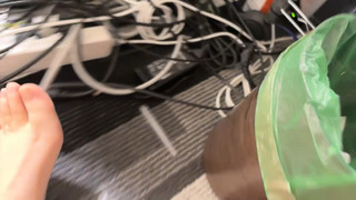 Kson feet photo thumbnail