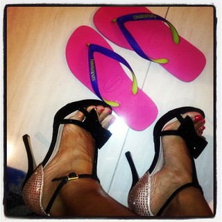 Kubbra Sait feet photo 11