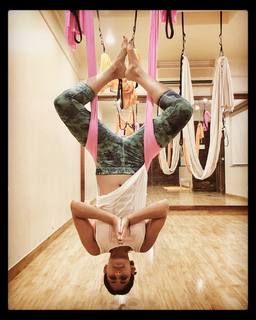 Kubbra Sait feet photo 8