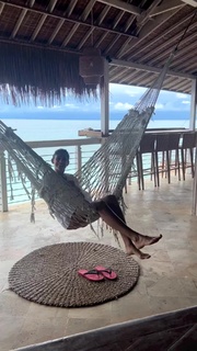 Kubbra Sait feet photo 12