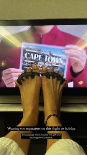 Kubbra Sait feet photo 5
