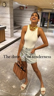 Kubbra Sait feet photo 10