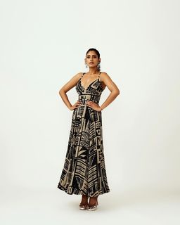Kubbra Sait feet photo 2