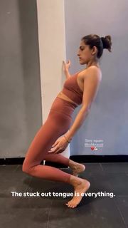Kubbra Sait feet photo 15