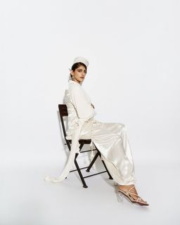 Kubbra Sait feet photo 9