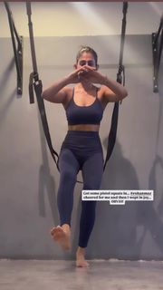 Kubbra Sait feet photo 19