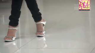 Kubra Khan feet photo 1