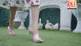 Kubra Khan feet photo 18
