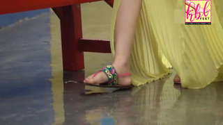 Kubra Khan feet photo 16